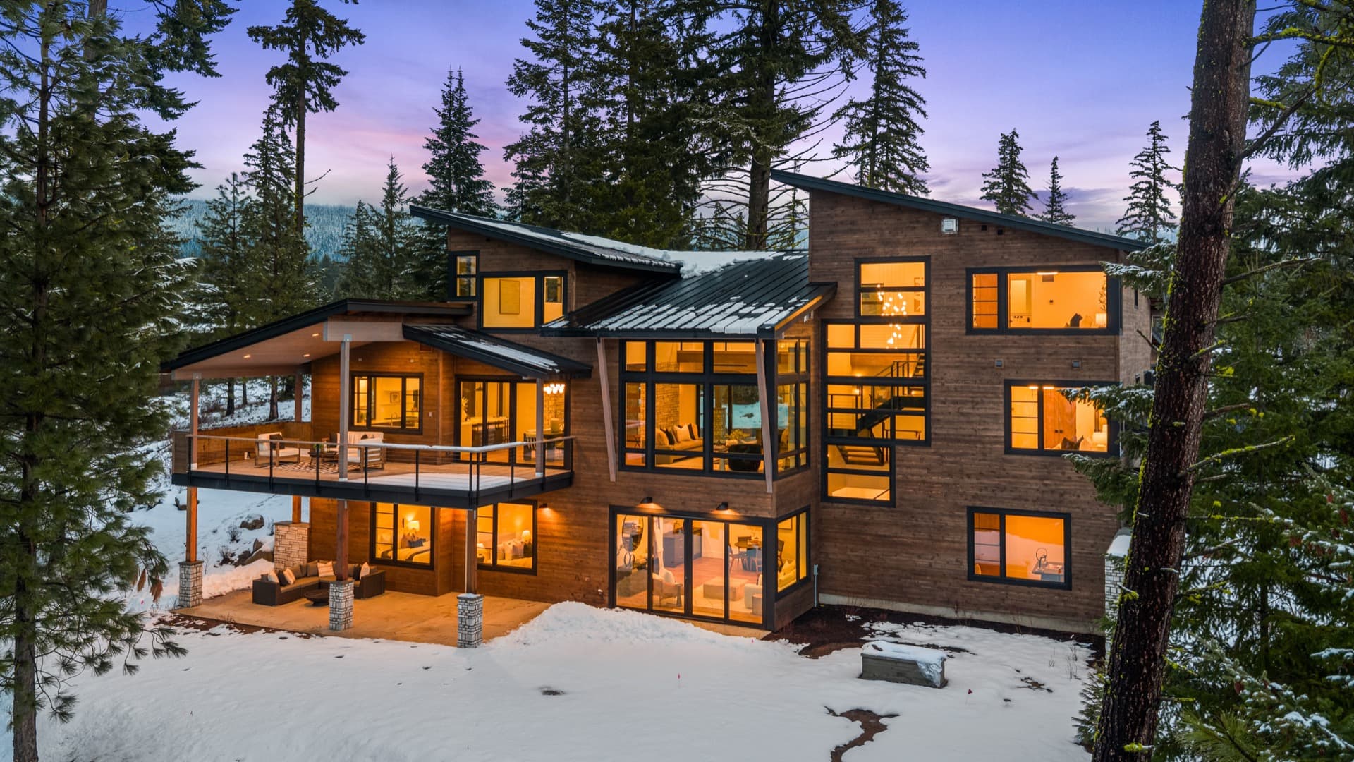 Kokanee Loop custom home in Cle Elum, WA by Benchmark Custom Homes — interior and exterior detail (2 of 19)