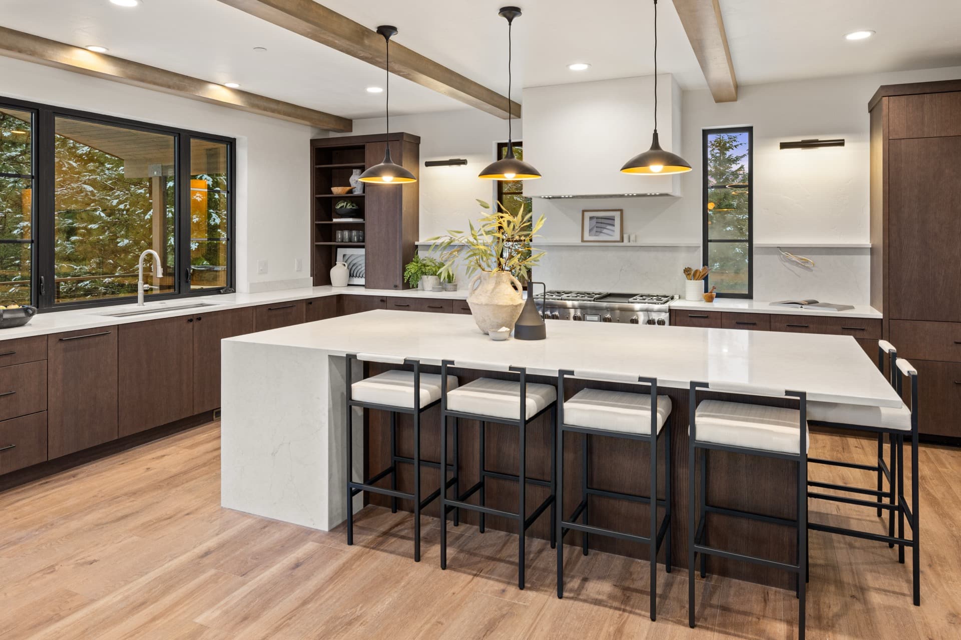 Kokanee Loop custom home in Cle Elum, WA by Benchmark Custom Homes — interior and exterior detail (4 of 19)