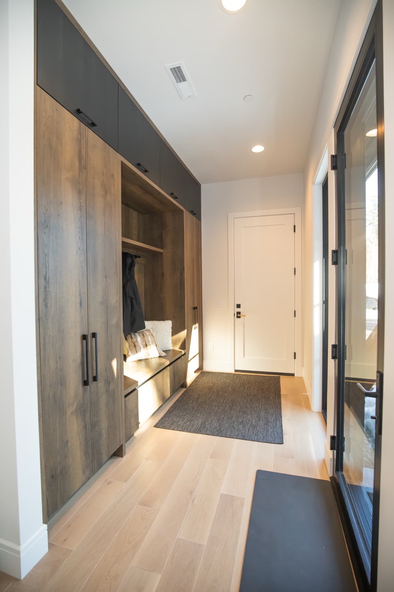 River Ridge custom home in Ellensburg, WA by Benchmark Custom Homes — interior and exterior detail (3 of 12)