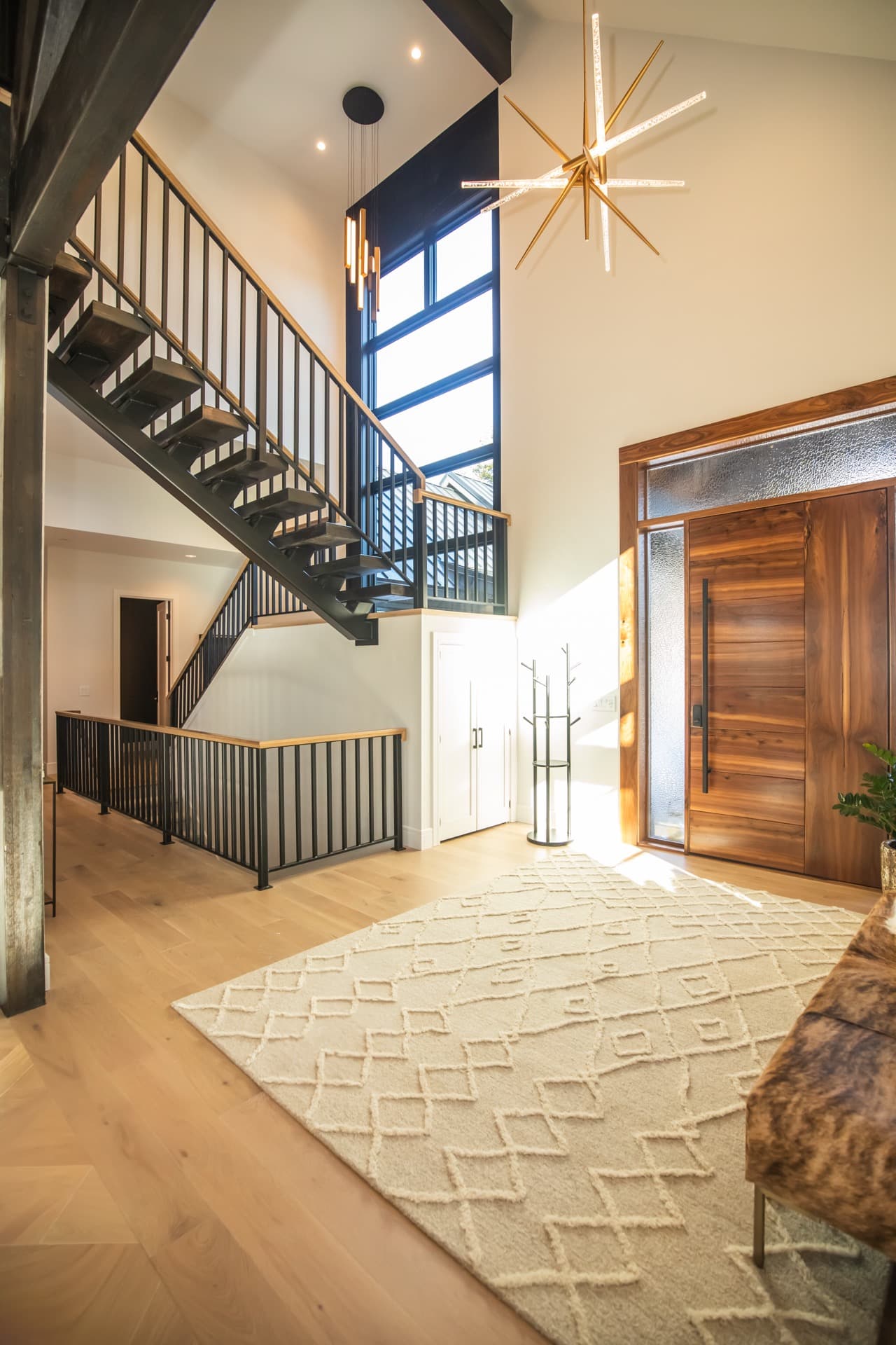 River Ridge custom home in Ellensburg, WA by Benchmark Custom Homes — interior and exterior detail (4 of 12)