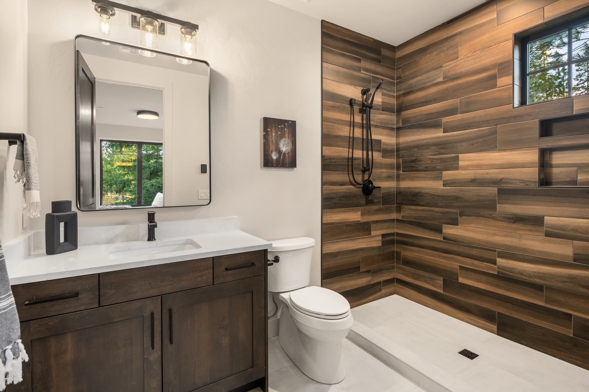Southern Star custom home in Kittitas County, WA by Benchmark Custom Homes — interior and exterior detail (4 of 14)