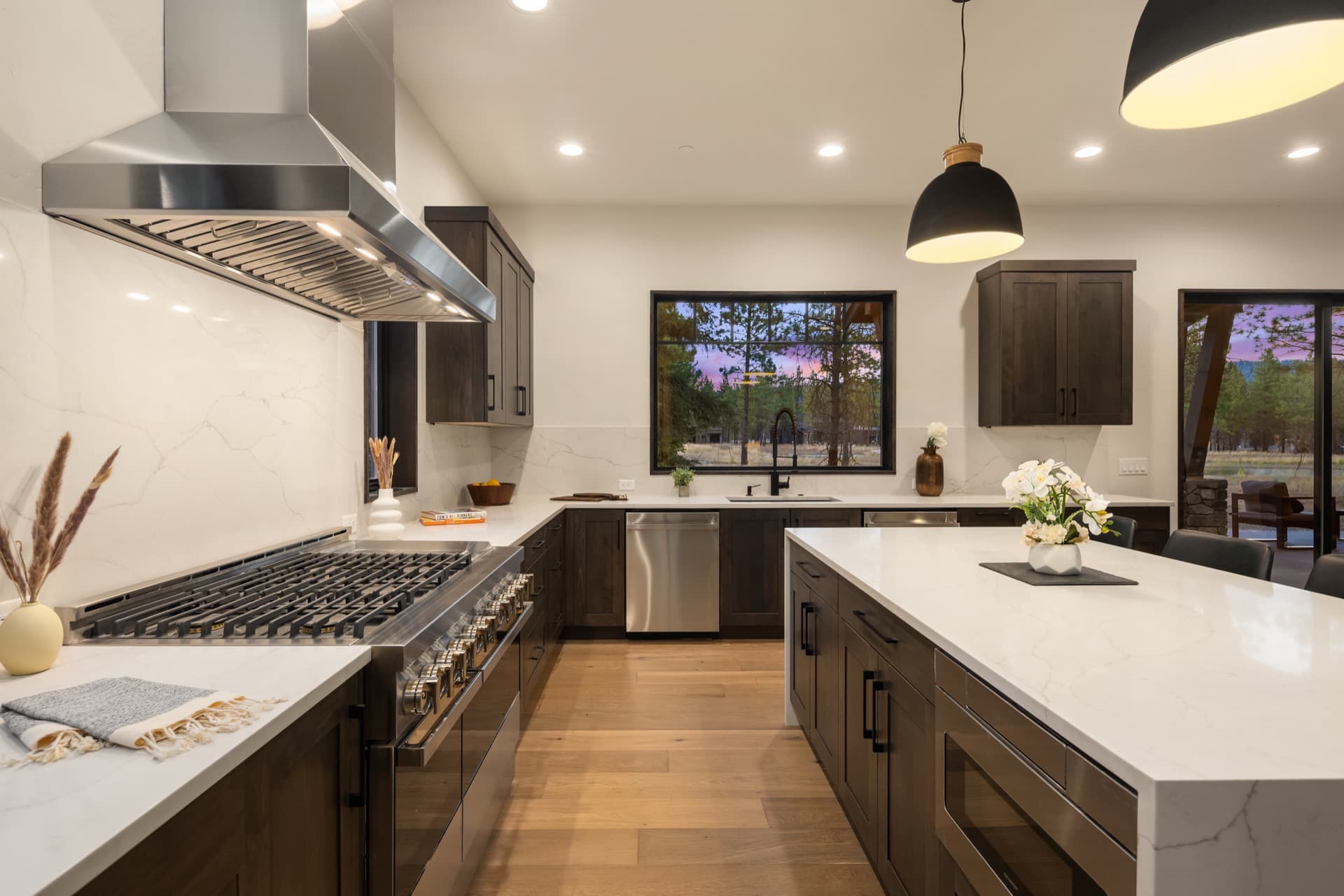 Southern Star custom home in Kittitas County, WA by Benchmark Custom Homes — interior and exterior detail (12 of 14)